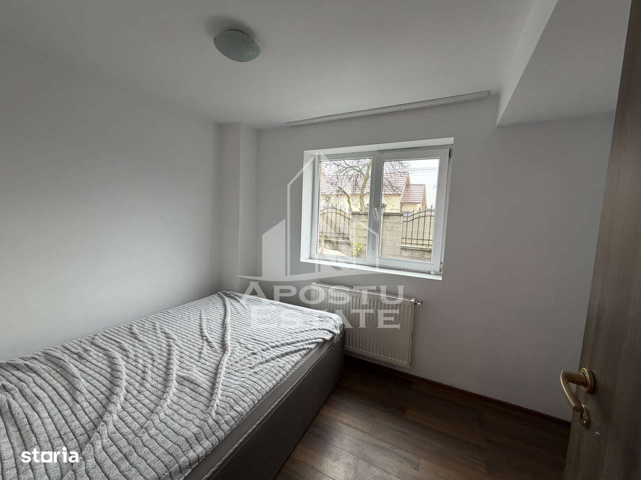 Casă individuală , curte mare , terasă acoperită , Zona Plopi - Imagine principală: 3/14