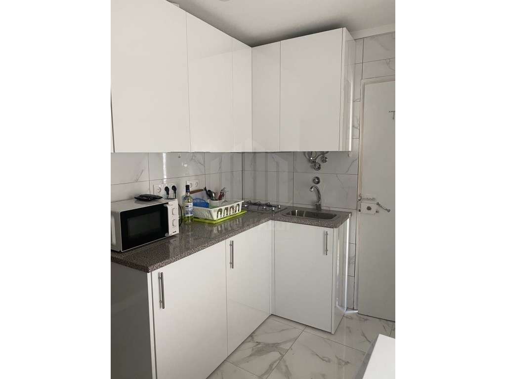 Prédio em Sesimbra junto á praia - Grande imagem: 3/15