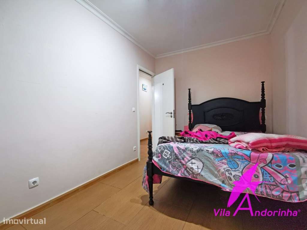 Prédio no centro histórico de Viana-16