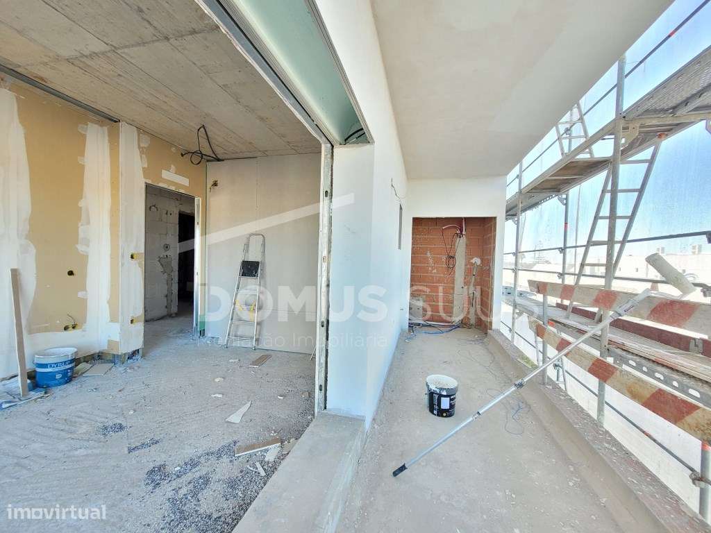 Apartamento novo a finalizar construção-0