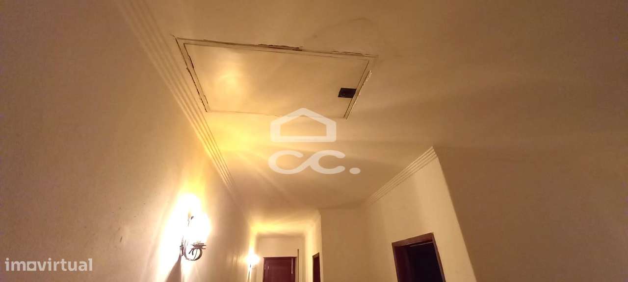 Moradia T3 com 3 pisos em Beja-21