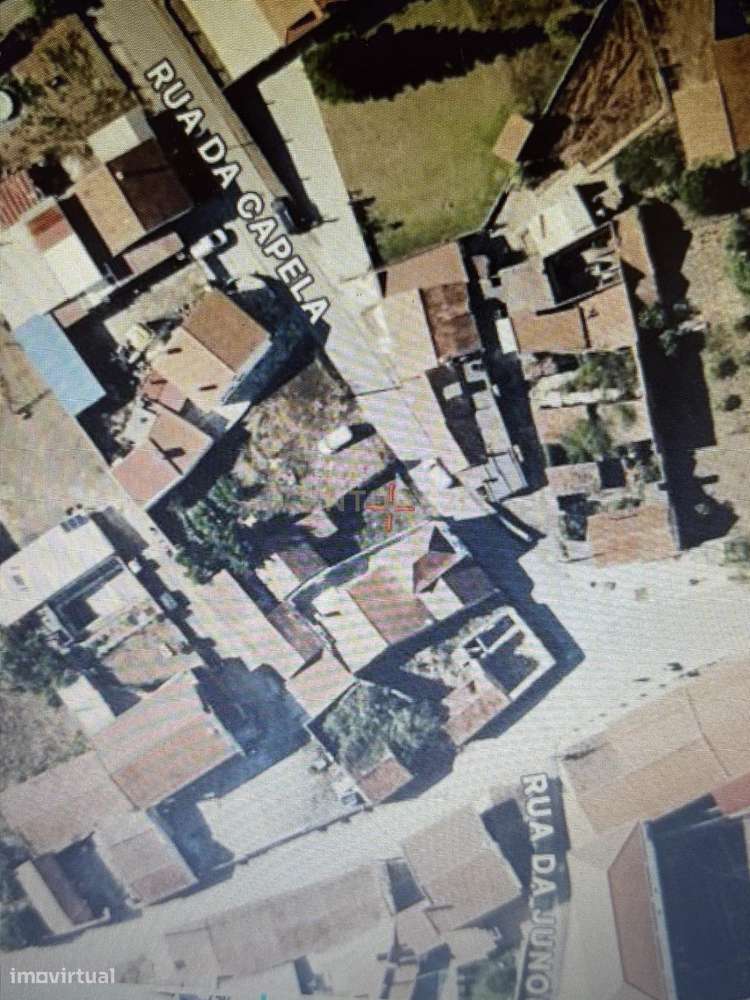 Terreno Urbano para construção com barracão em Chãos- Alcobaça, a 14 m - Grande imagem: 3/3