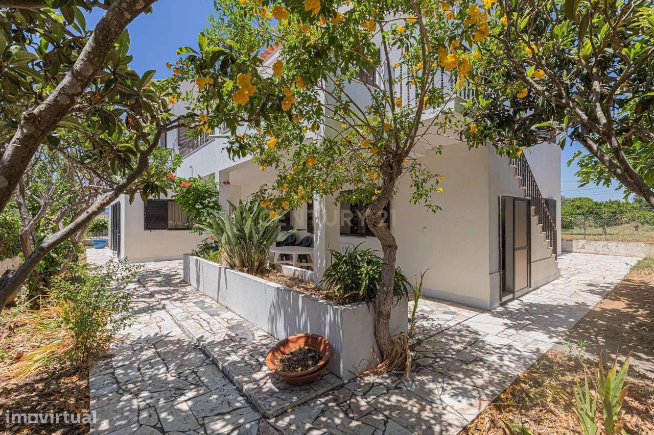 Moradia Com 2 pisos independentes + Terreno 280 m2 - Manta Rota - Grande imagem: 2/53