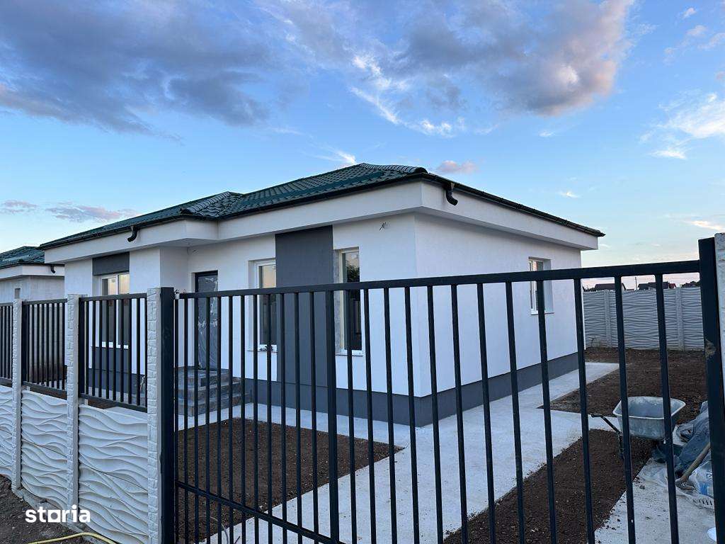 Casa individuala pe parter 3 camere Varteju-0