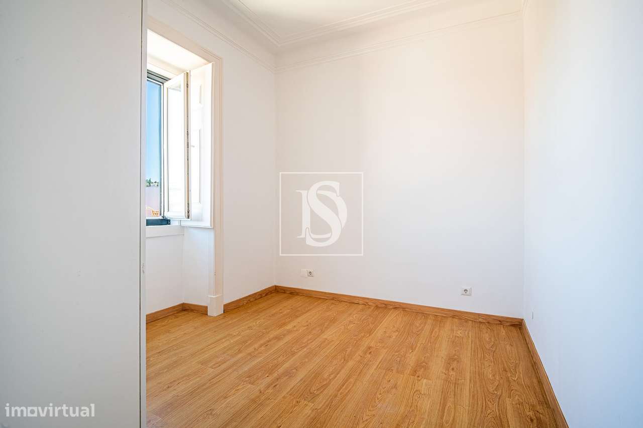 Apartamento T3 Venda em Oeiras e São Julião da Barra, Paço de Arcos e-5