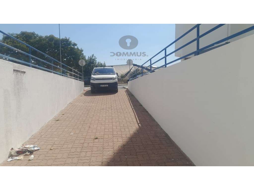 Loja com Rentabilidade - Centro de Rio de Mouro (Rinchoa)-23