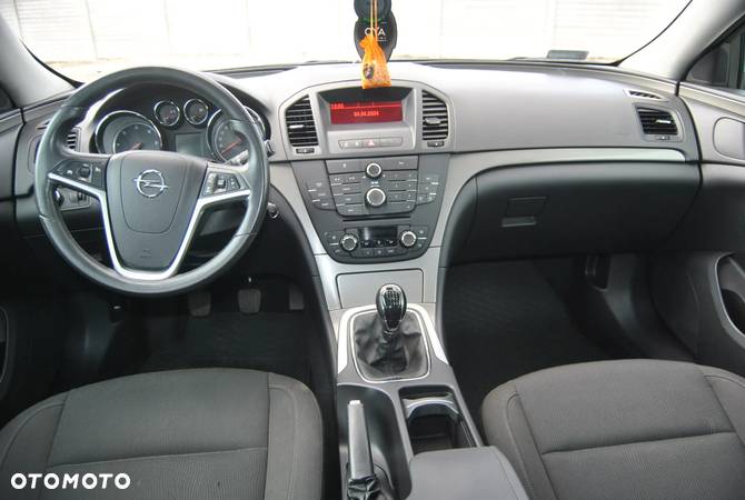 Opel Insignia - 12