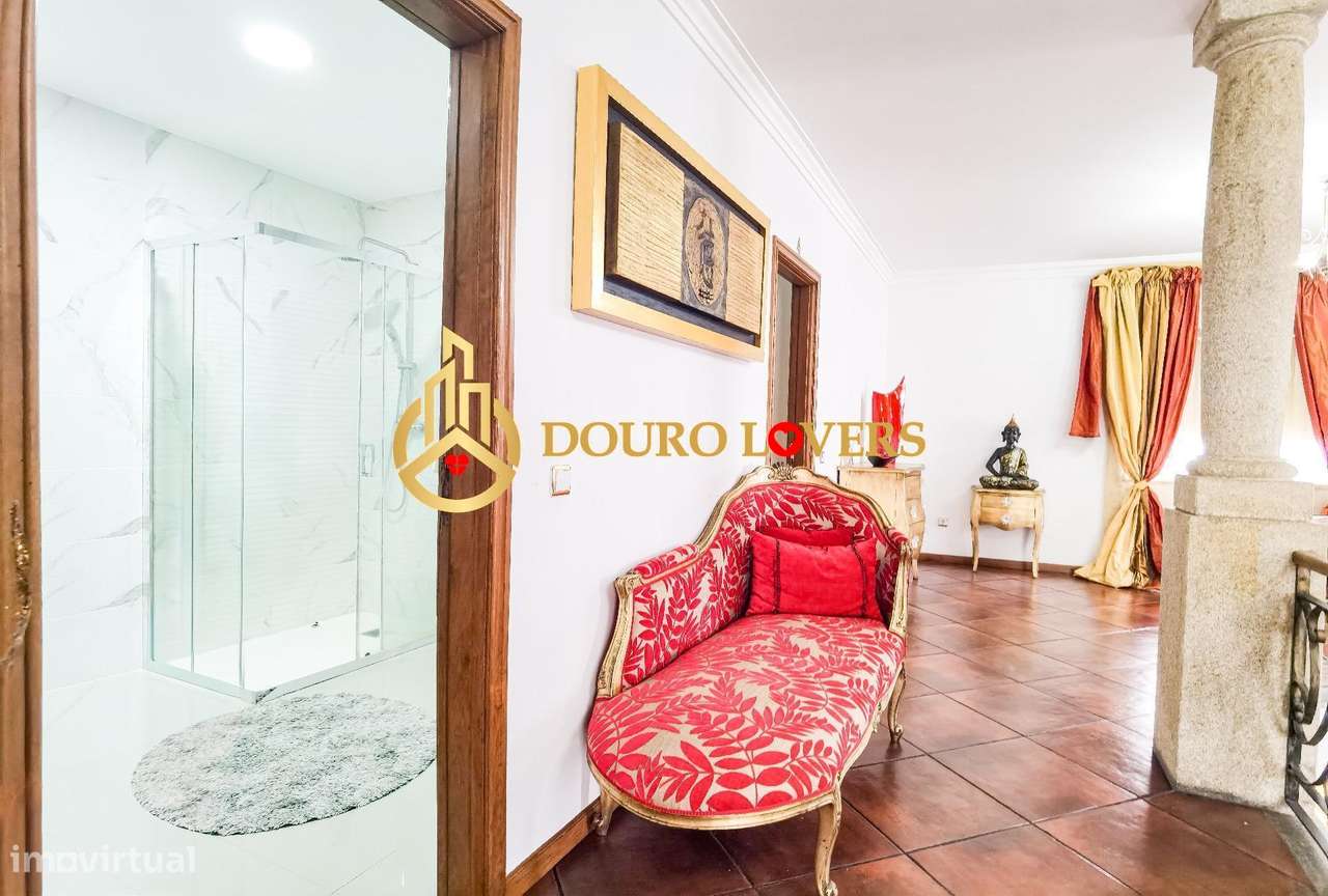Moradia T4 com Piscina e Jardim em Ferreira - Paços de Ferreira-17