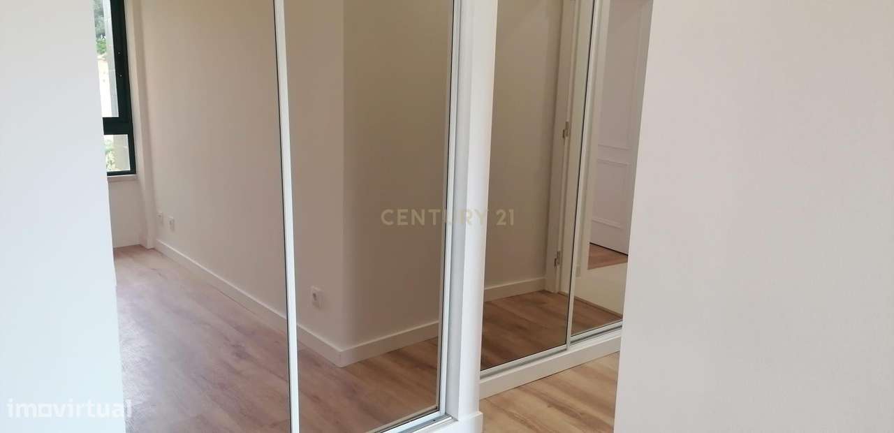 Apartamento de 4 Assoalhadas com Vista sobre o Parque da Paz situado n-8