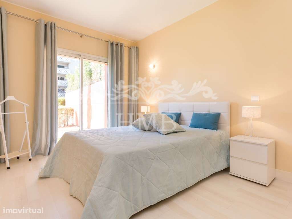 Exclusividade à Beira-Mar: Apartamento T1 no Litoralmar - Grande imagem: 2/25