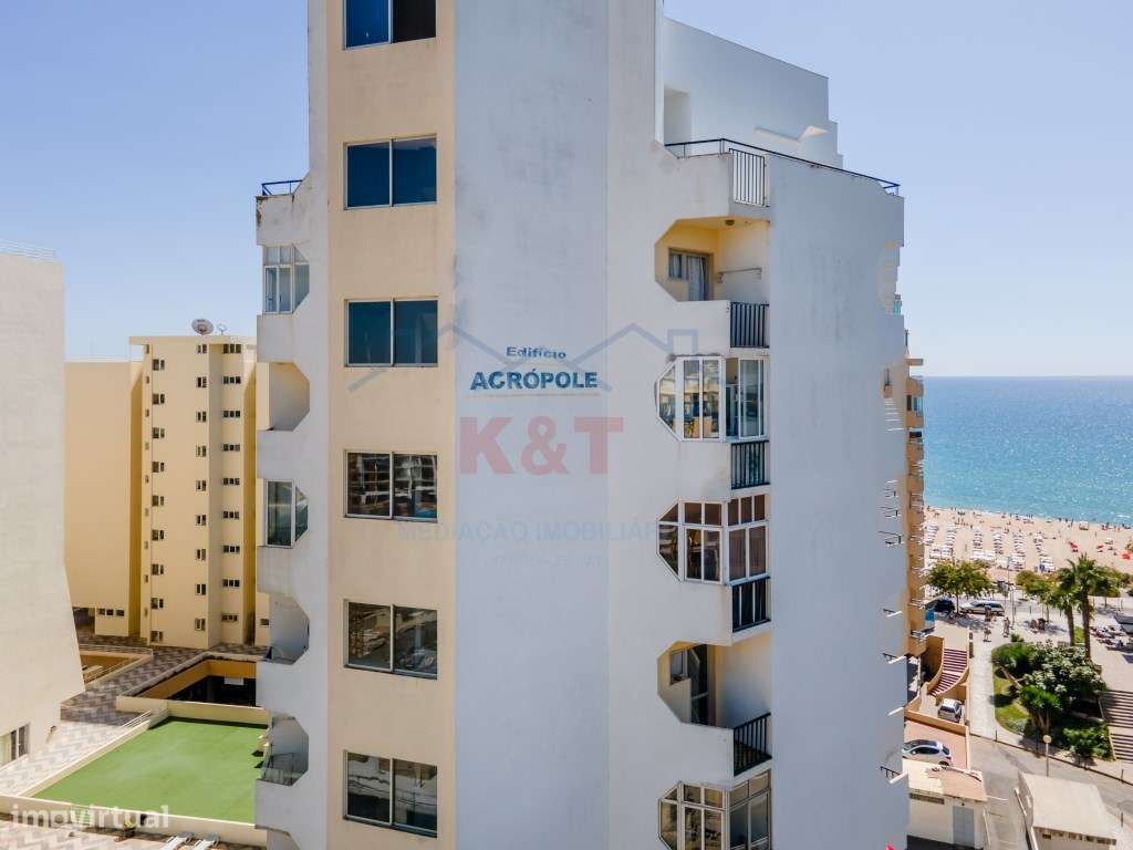 T2 remodelado na 1ª linha da Praia da Rocha-32