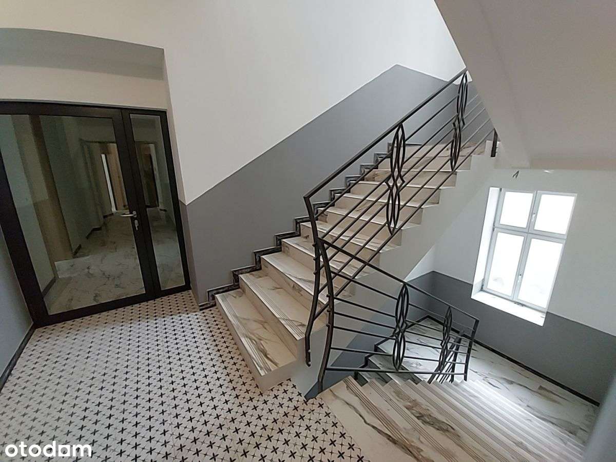 Bez prowizji: po rewitalizacji, winda-13