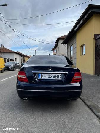 Mercedes-Benz C 220 CDI BlueEFFICIENCY - 4