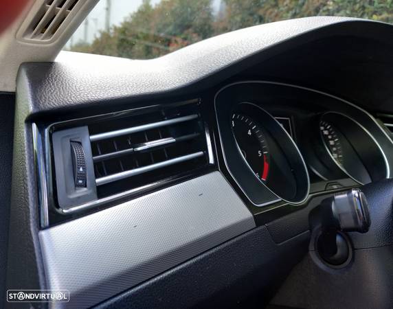 VW Passat 1.6 TDI (BlueMotion ) Trendline - 27