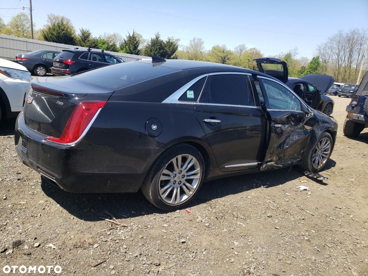 Cadillac XTS - 4