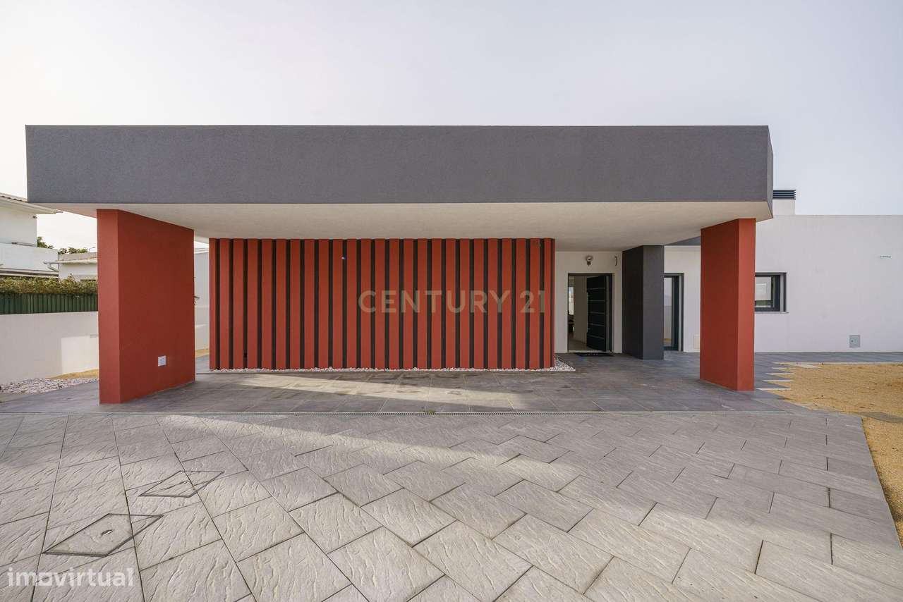 Moradia T3 Térrea a estrear com piscina e vista Serra-Setúbal-16