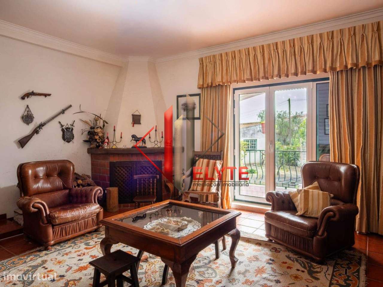 Moradia T7 no centro de Samora Correia-19