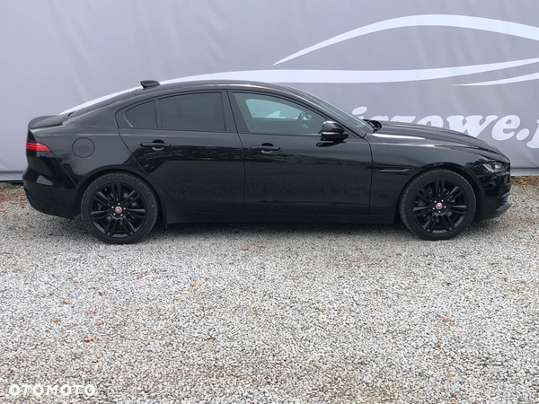 Jaguar XE 2.0 D180 S - 9