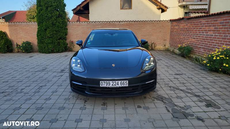 Porsche Panamera 4 Sport Turismo - 5