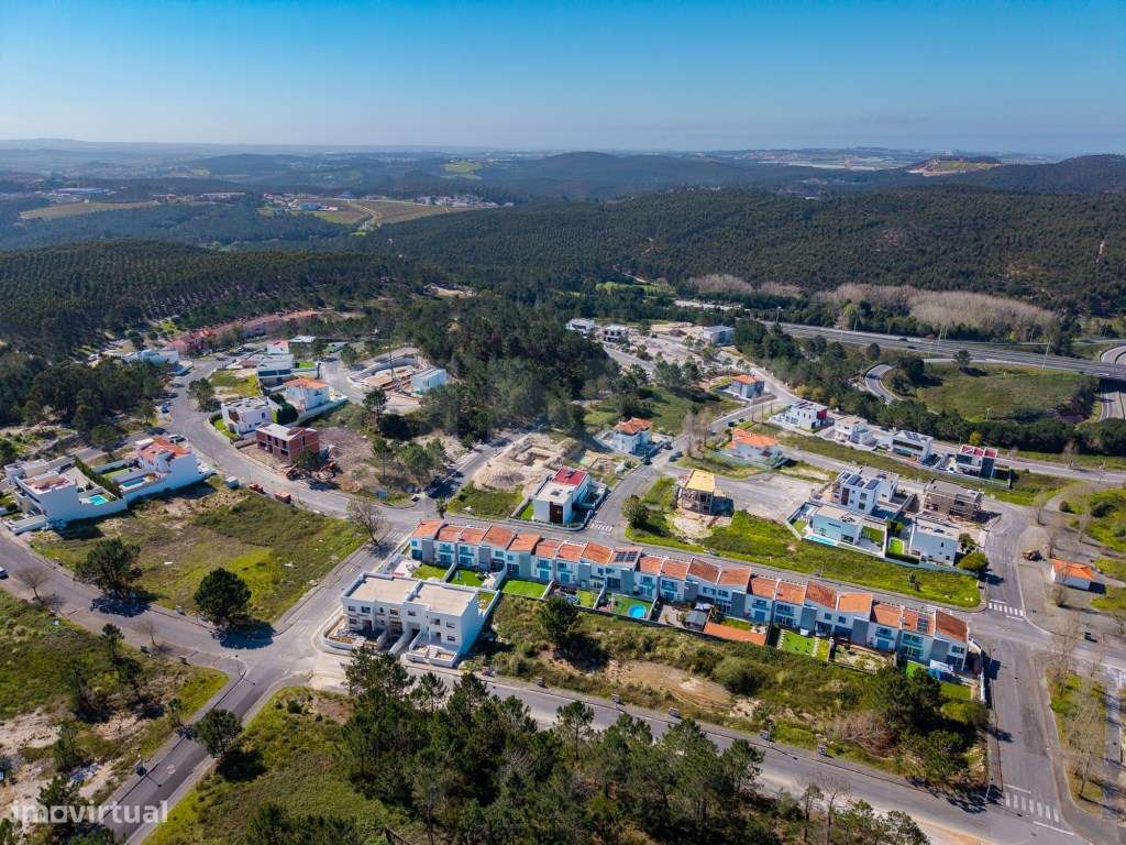 Lote 238 para venda na Urbanização Portela da Villa, Torres Vedras-1