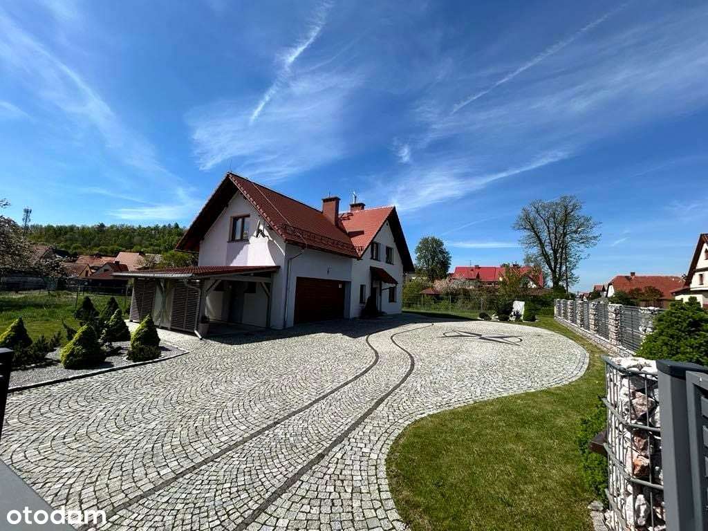 Dom wolnostojący w spokojnej części miasta.-1