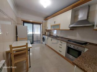 Apartamento T2 com 2 lugares de parqu...