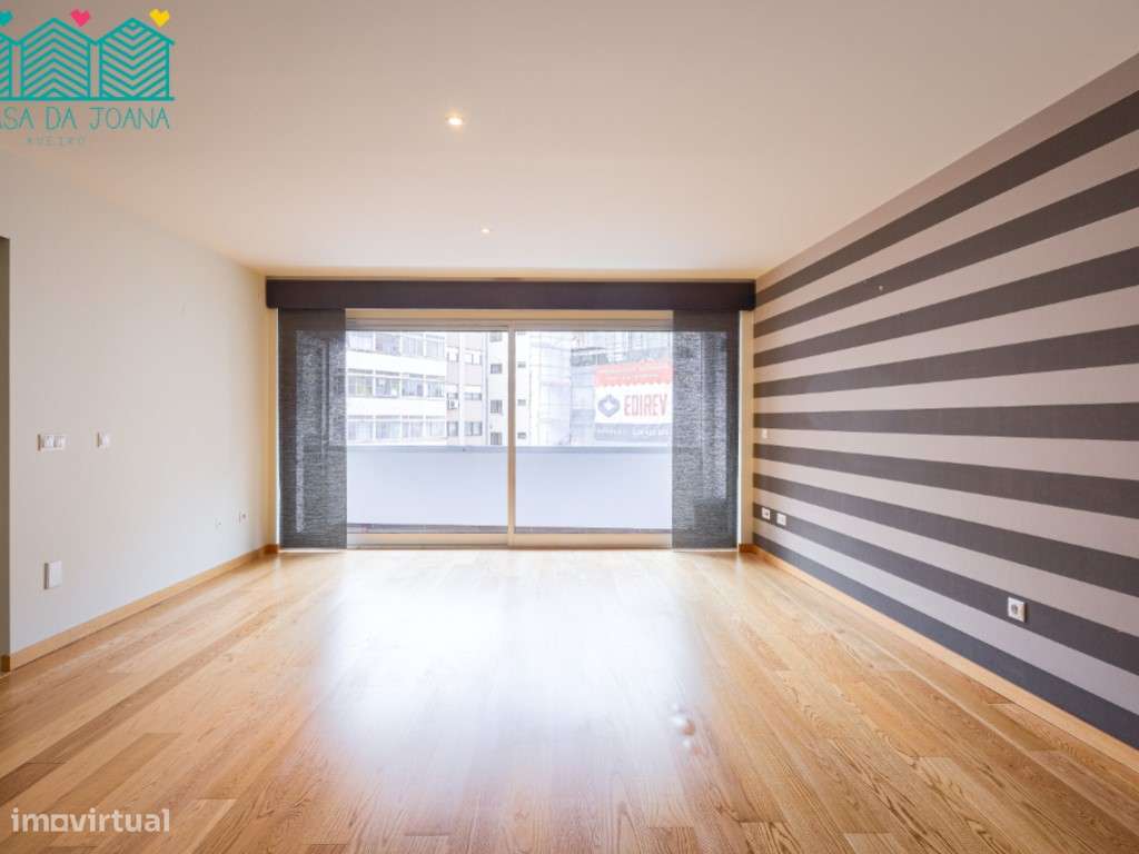 Apartamento T2 com Garagem Fechada em Aveiro - Grande imagem: 4/32