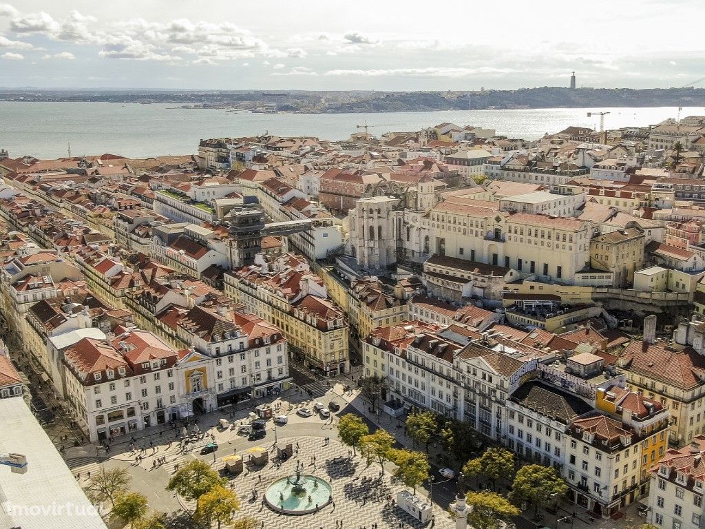 Alojamento Local de tipologia T6 na Praça D. Pedro V, Rossio