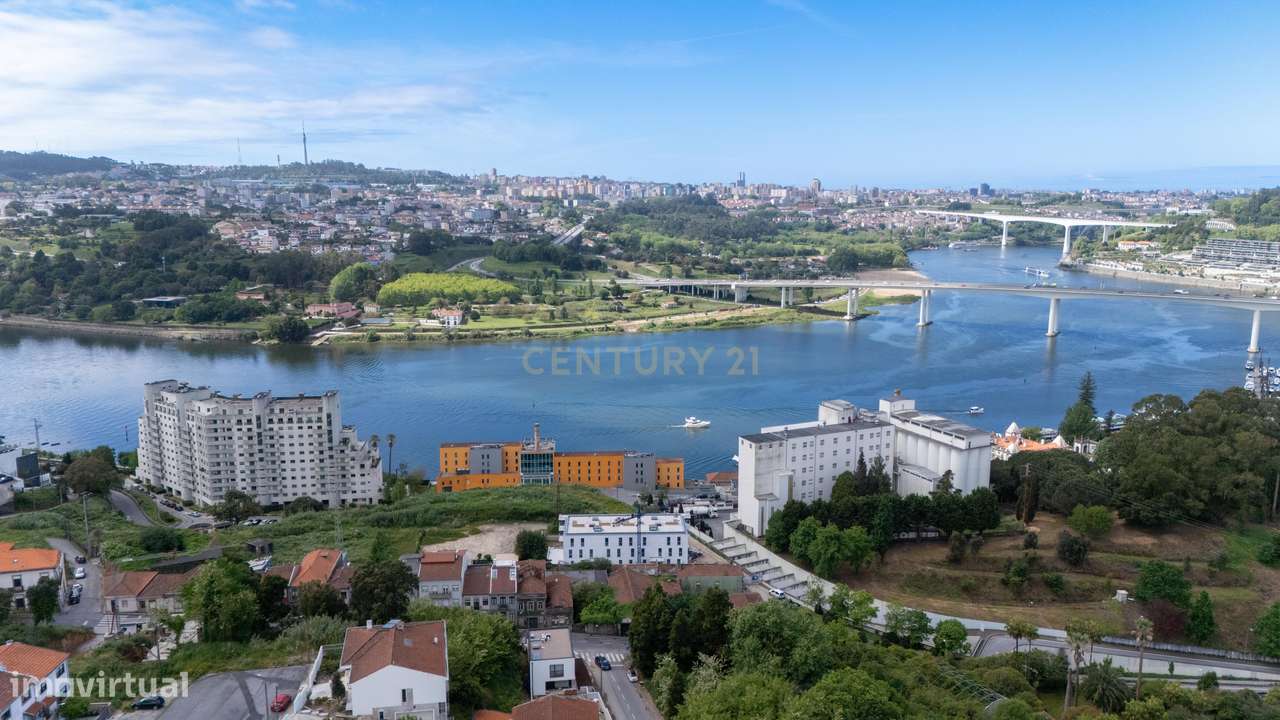 T2 Único com Terraço de 277m² | Valbom, Gondomar-43