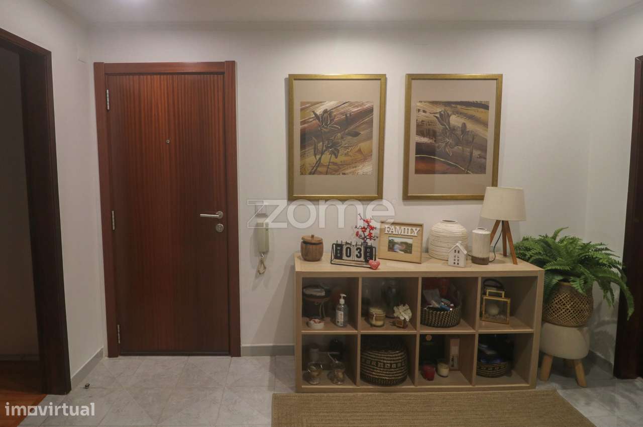 Apartamento T2 em Mem-Martins renovado - Grande imagem: 3/24