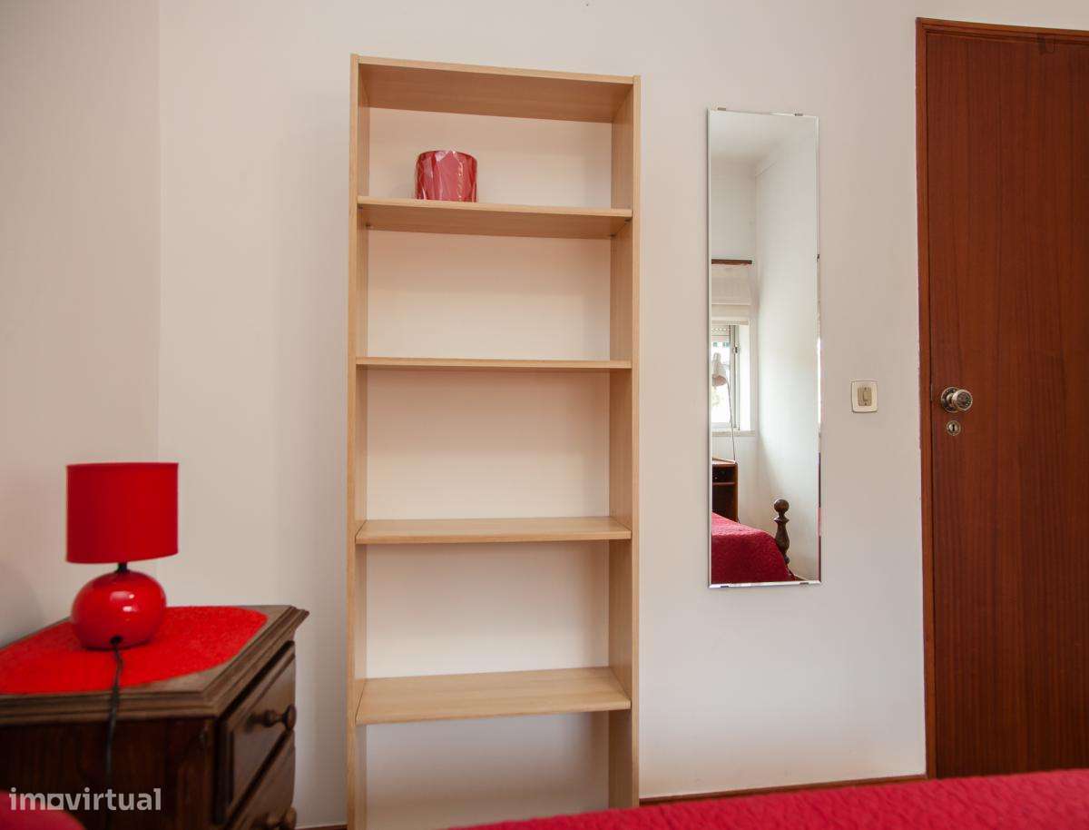 Quarto - localizado em Casal do Bispo Coimbra - Grande imagem: 5/17