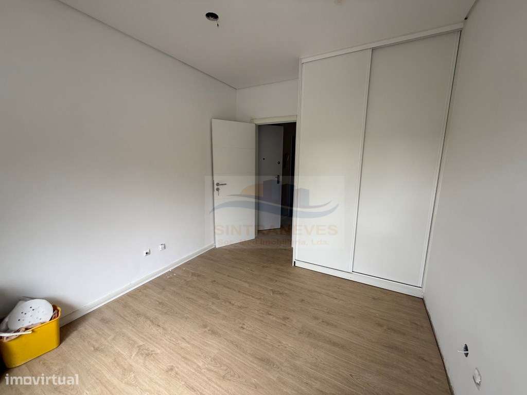 T3 Totalmente Remodelado com 2 WC's | Arrecadação | Pronto a Habitar - Grande imagem: 5/11