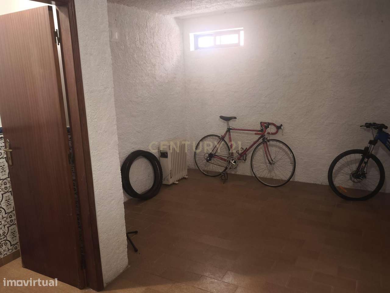 Moradia T3+2 com Terraço, Churrasqueira e Box para 3 Carros – Consolaç-25