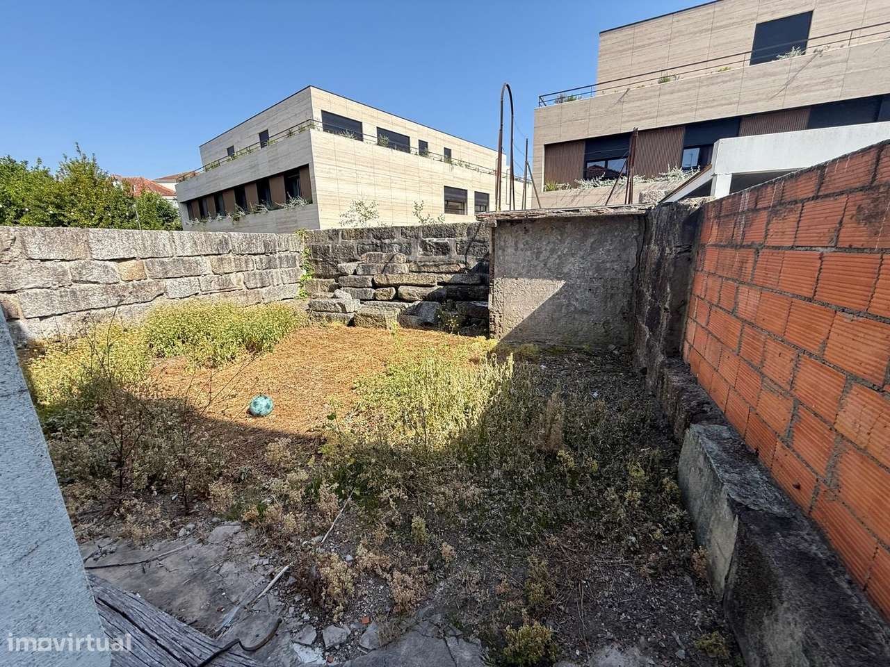Moradia  T3 + escritório para restauro - Guimarães centro-13