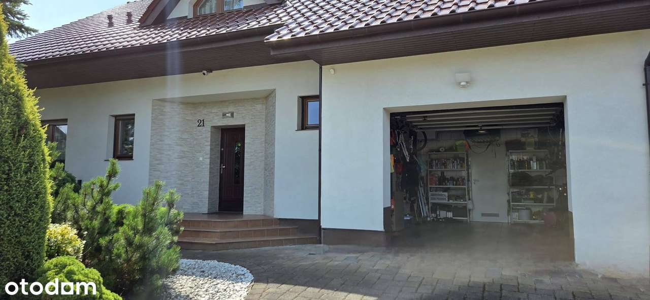 Otulony zielenią i słońcem DOM 216 m²-6 pokoi,2 łazienki,pralnia,GARAŻ-6