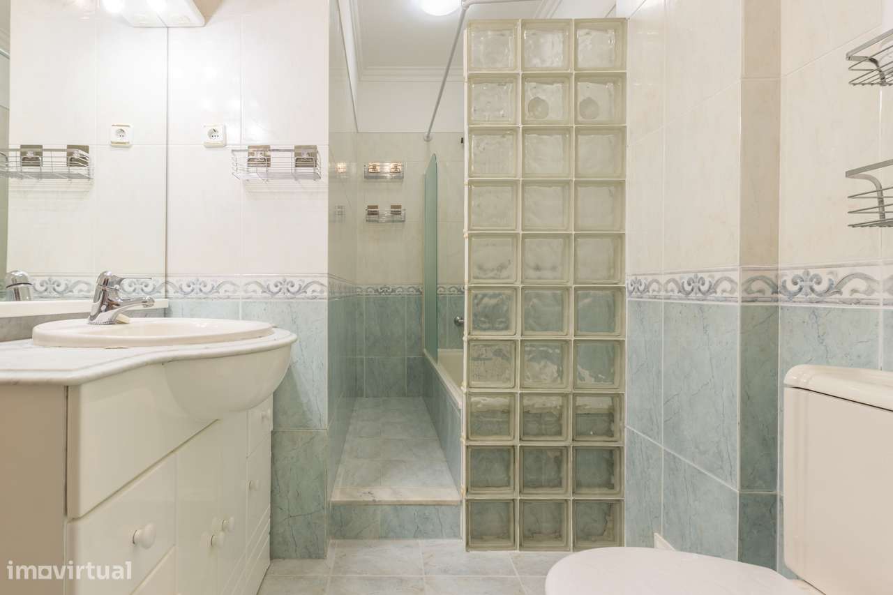 Apartamento T2 na Quinta Do Conde.-17