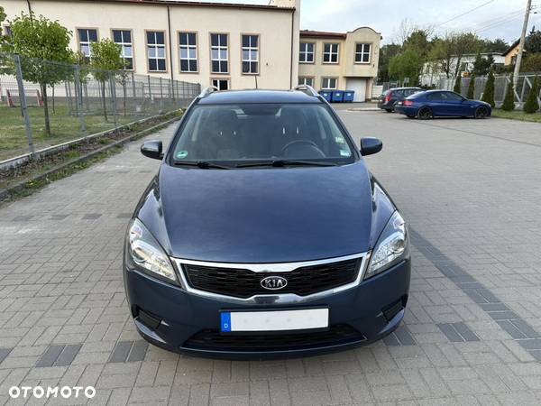 Kia Ceed Cee'd 1.6 Crdi Comfort + - 2