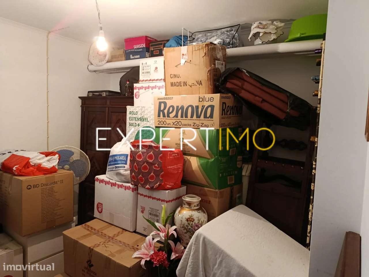Apartamento T2 R/C mobilado, com varanda e arrecadação-23