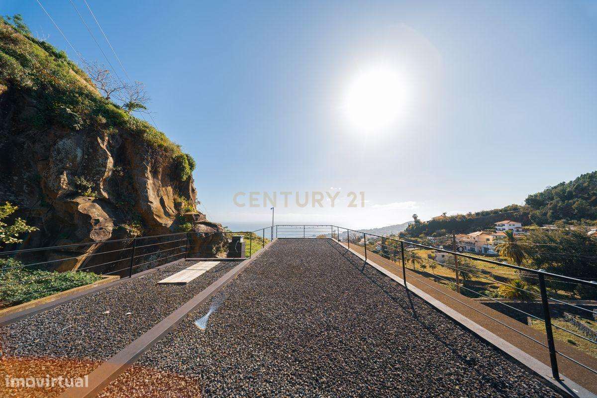 Moradia T3 de Luxo com Design e Personalidade - Monte / Funchal-37