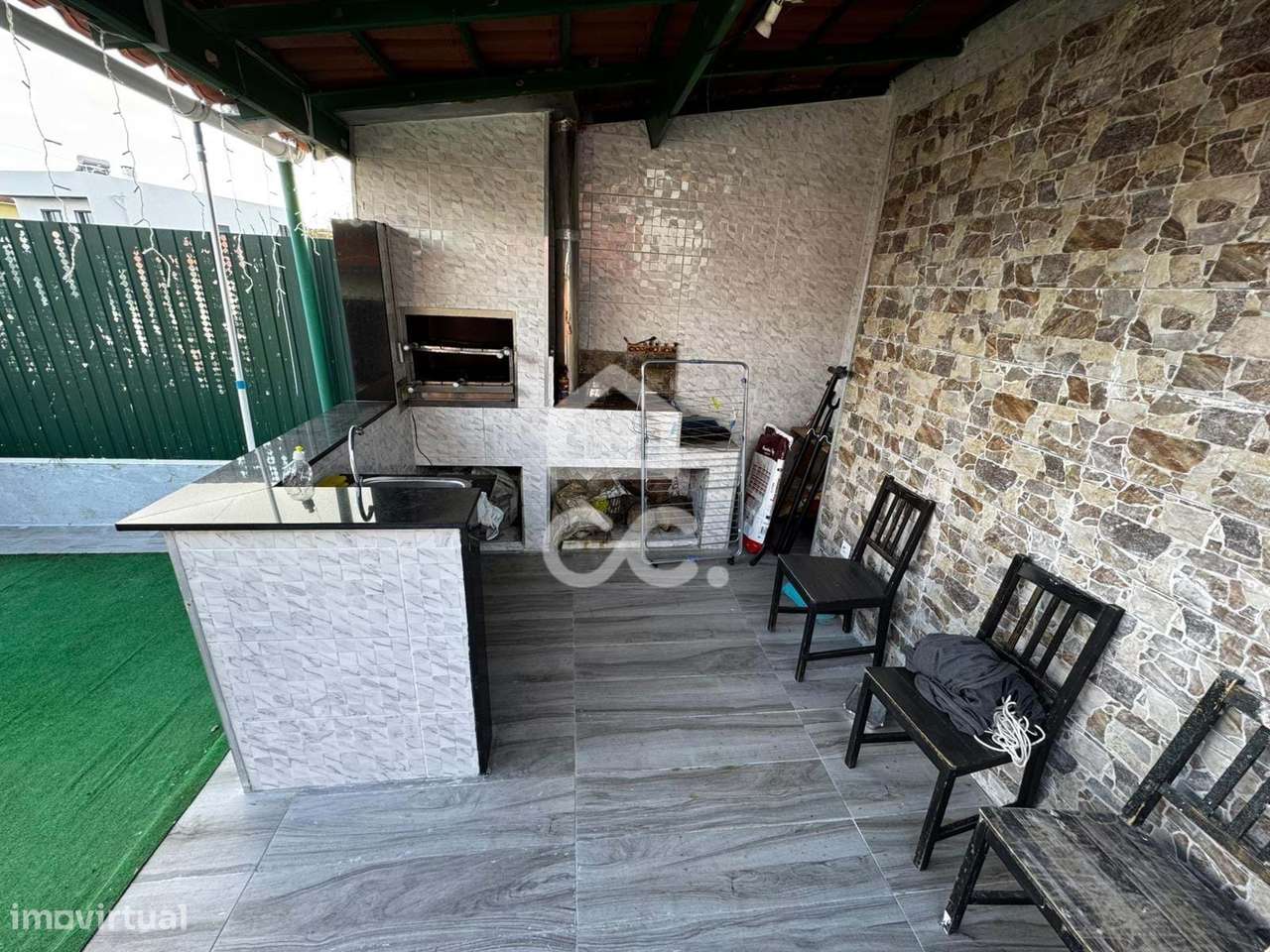 Moradia T2 no Carregado com Espaço Exterior ideal para Lazer - Grande imagem: 5/24