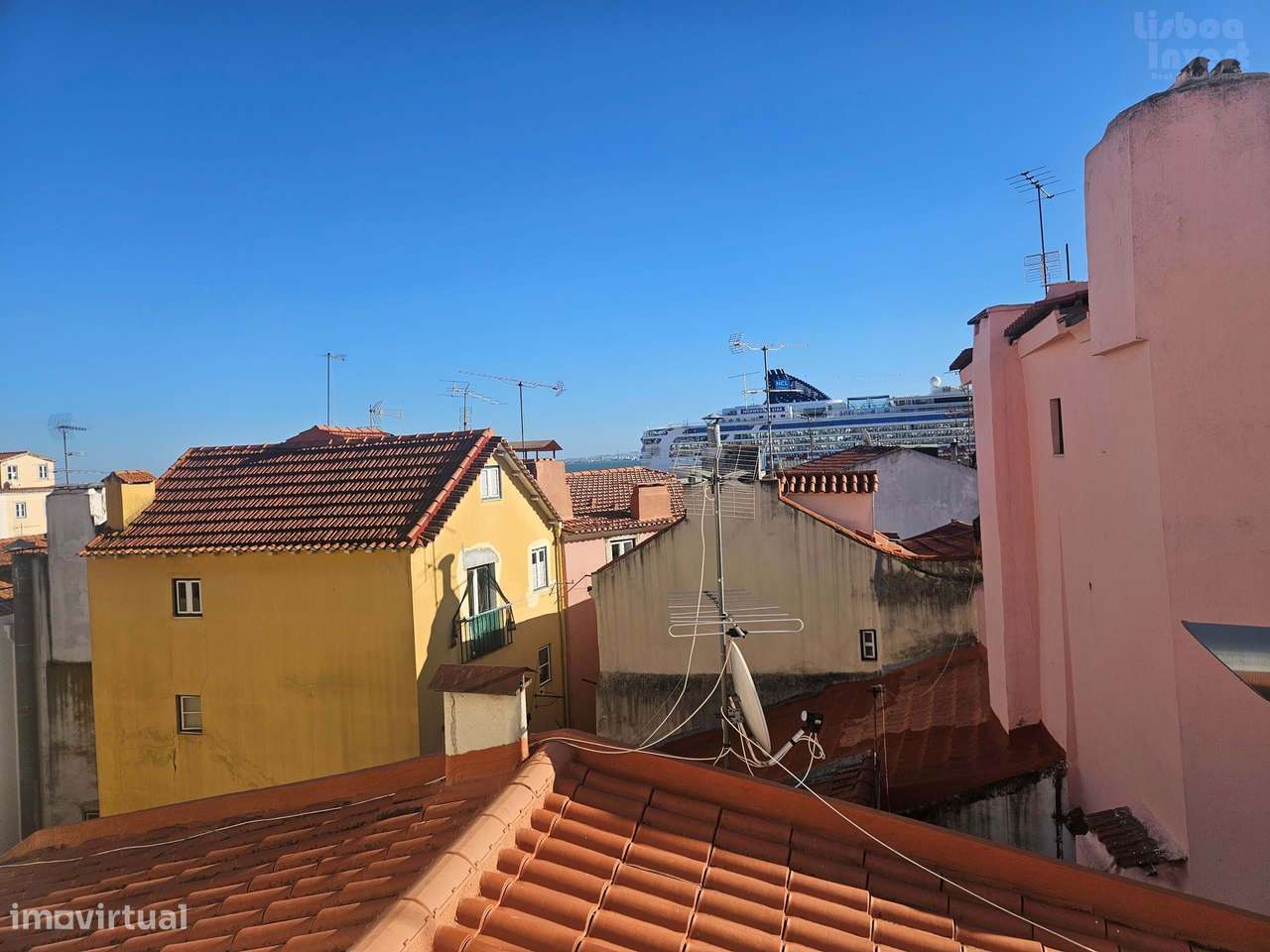 Vendo T2 para remodelação em predio totalmente remodelado-23