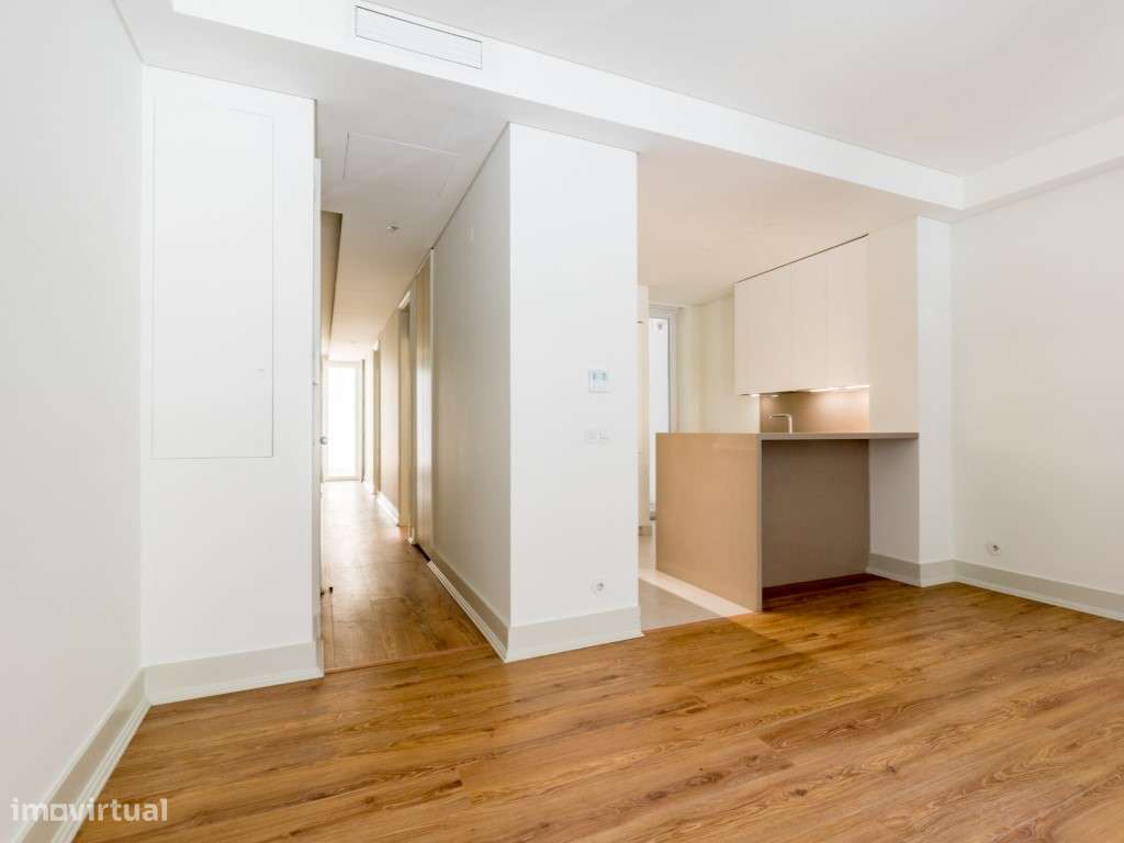 Apartamento T2 com jardim privativo, no Saldanha - Grande imagem: 4/29