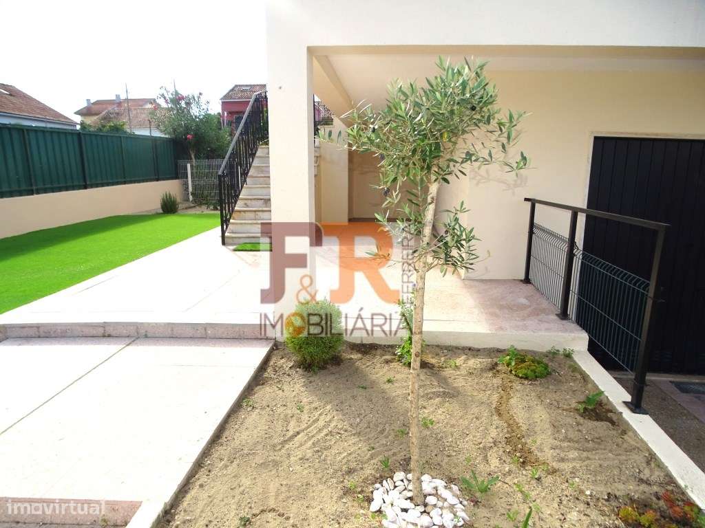 Moradia Duplex T2+1 com sótão aproveitável e Garagem Quinta do Cond...-5