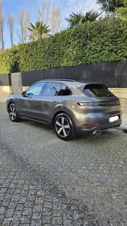 Porsche Cayenne E-Hybrid - 3