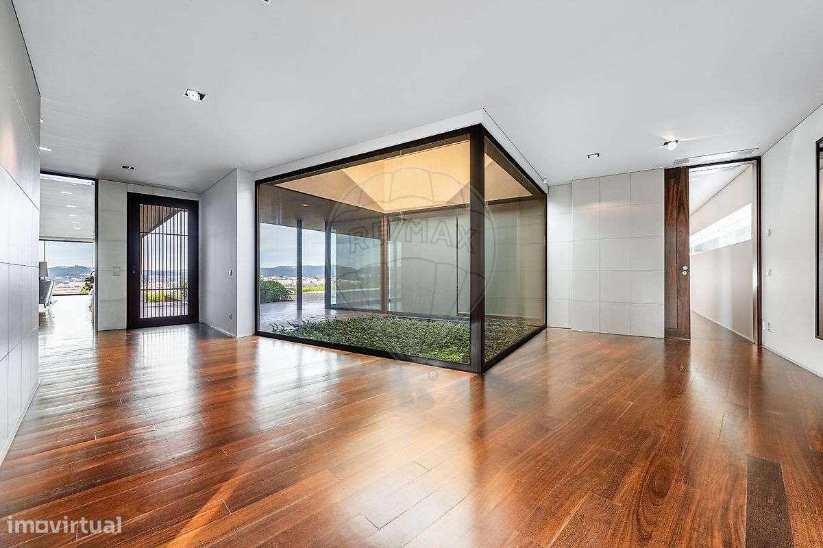 Moradia T5 para venda-28