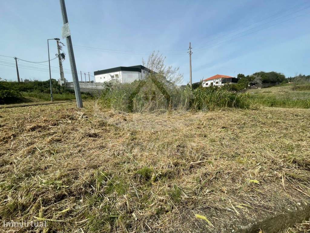 Terreno para prédio com 3 pisos na Quinta dos Mogos II, Vialonga - Grande imagem: 3/8