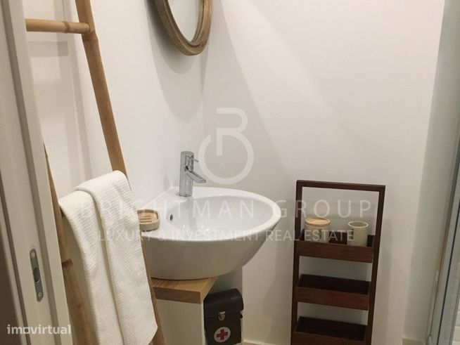 T1 mobilado e renovado na Graça, Lisboa-11