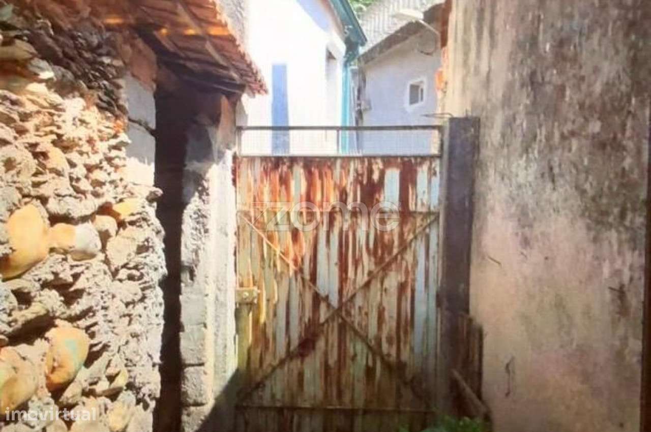 Moradia para Remodelação Total em Cabouco - Ceira-9