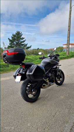 Triumph Tiger 660 - 1