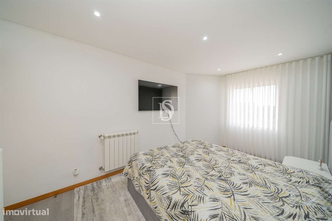 T2+1, Remodelado, com Garagem Fechada, a 1,2 km da Praia — Vila do Con-23